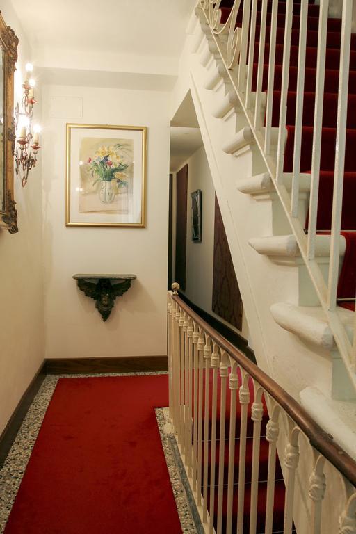 Sarai Apartments Венеция Экстерьер фото